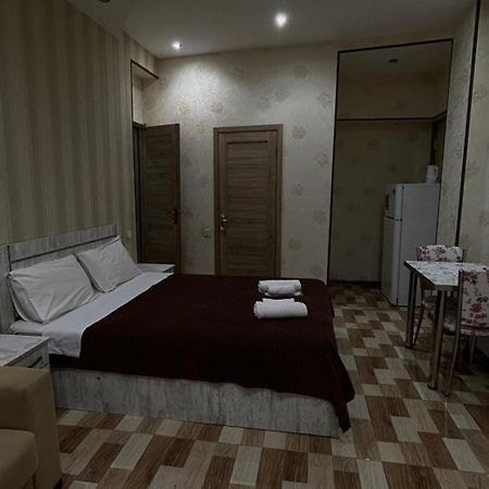 Hotel Tourist Тбілісі Екстер'єр фото