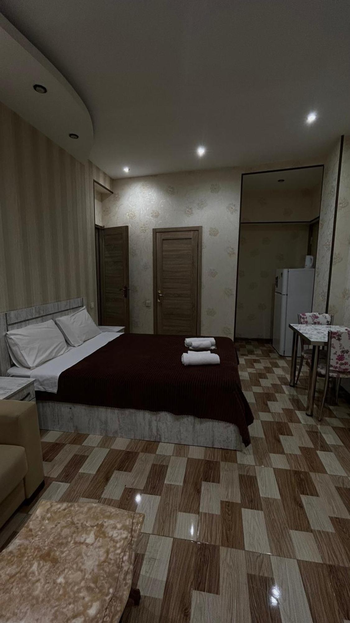 Hotel Tourist Тбілісі Екстер'єр фото