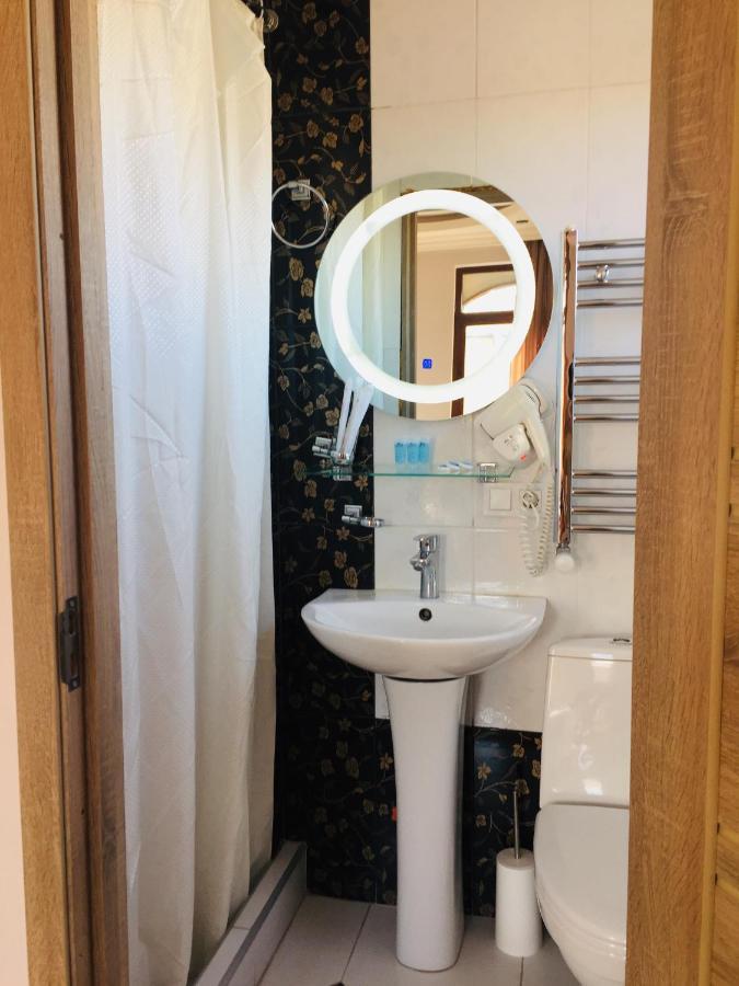 Hotel Tourist Тбілісі Екстер'єр фото