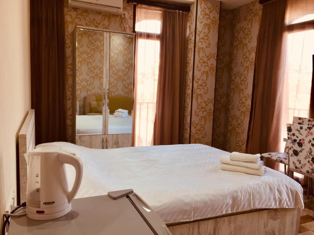 Hotel Tourist Тбілісі Екстер'єр фото